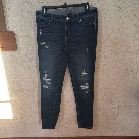 White House Black Market Distrusted Skinny Sequin Jeans - Picture 5 of 13